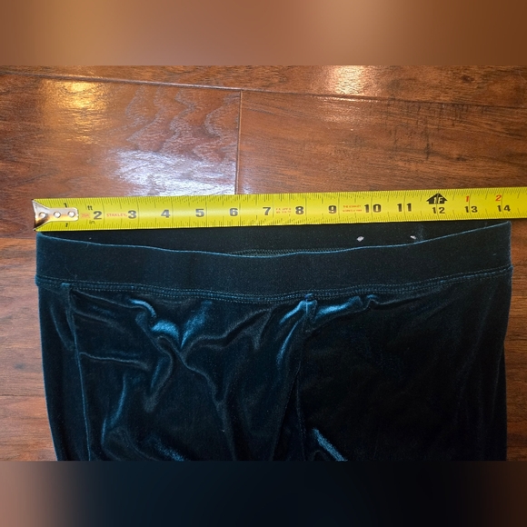 American Eagle Teal Blue Velvet Flare Pull On Pants Size Medium - Picture 5 of 7
